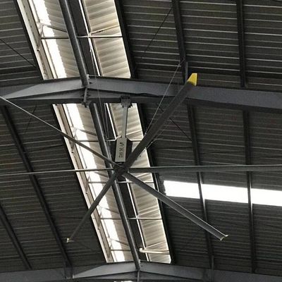 سعر جيد 1.5kw الطبيعية باردة هواء التبريد عالية السرعة HVLS مروحة السقف الانترنت