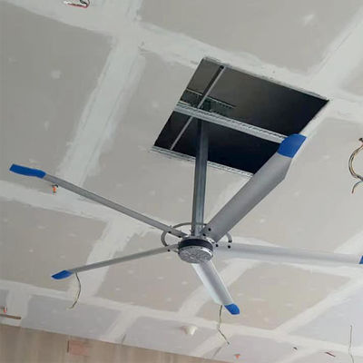 سعر جيد مروحة سقف HVLS متعددة الاستخدامات 2.4m 8FT بدون فرش لمحلات الطعام ومصانع التصنيع الانترنت